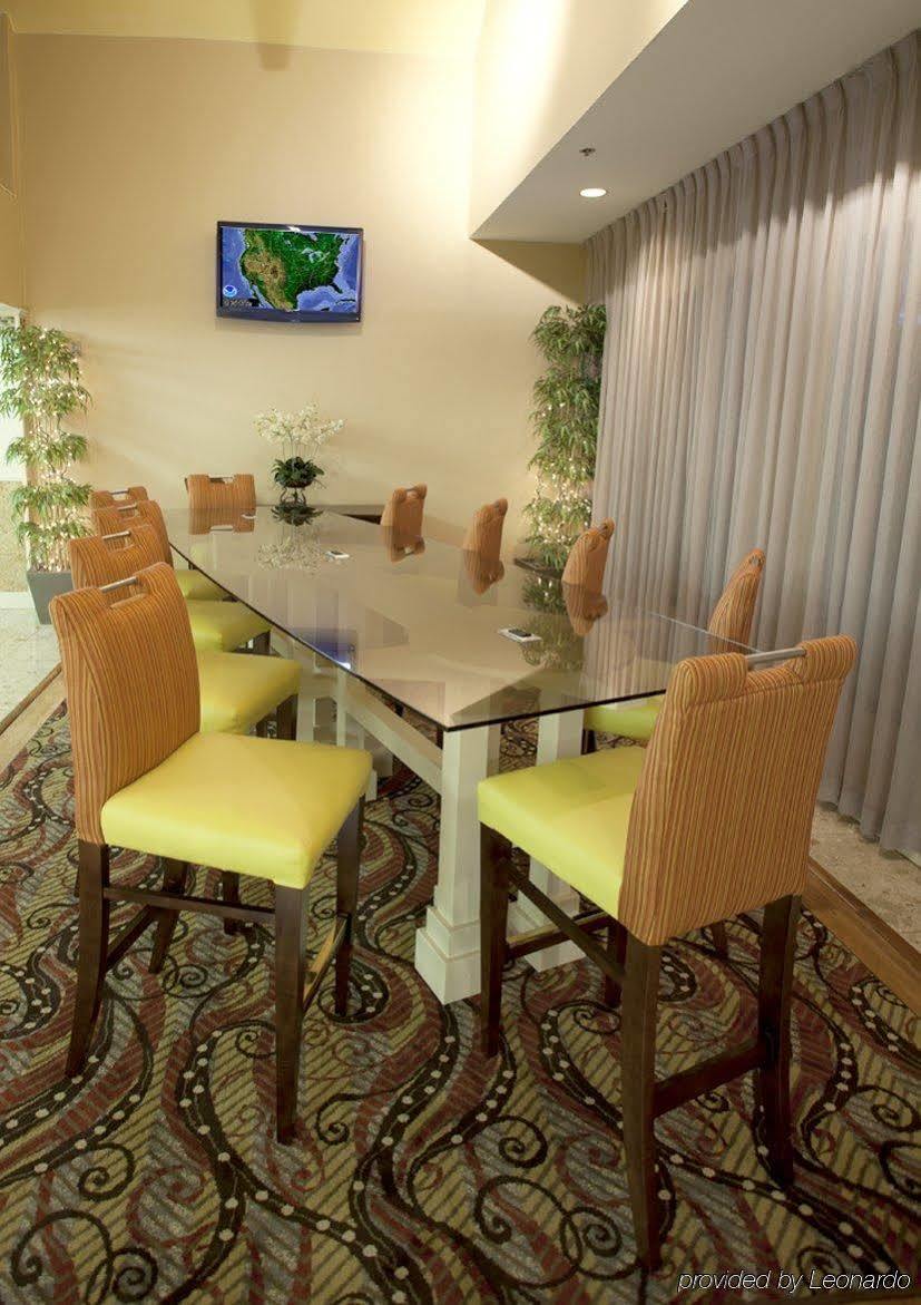 Holiday Inn Tyler - Conference Center By Ihg Buitenkant foto